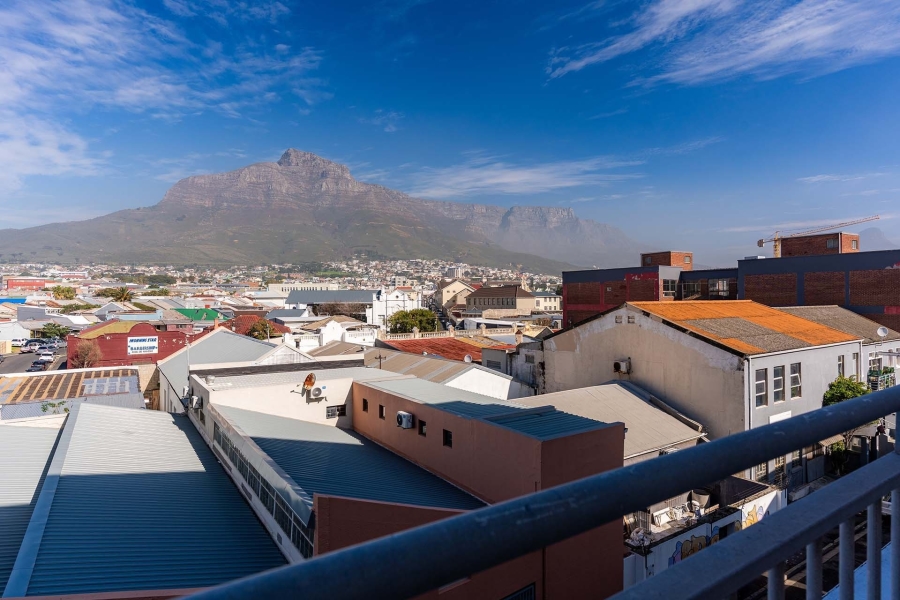 1 Bedroom Property for Sale in Woodstock Western Cape